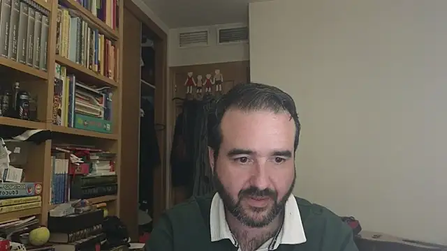 curiosillo83 online show from December 2025 07:00:01 AM