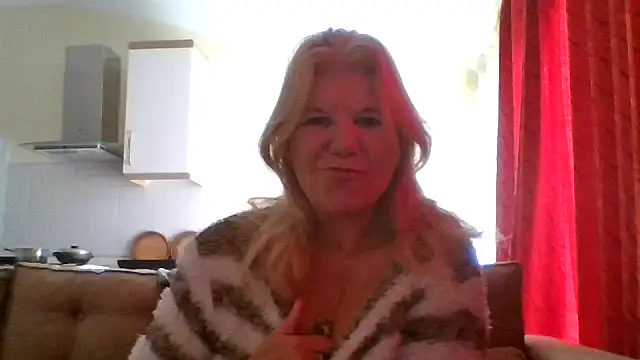 TrustfulVampire1 online show from February 2026 06:02:01 AM