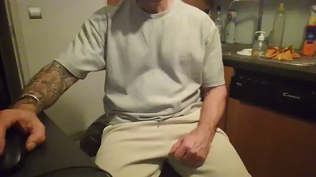 Snapshot of jouet75 chatting on March 2026 08:38:01 PM jouet75 online show from March 2026 08:38:01 PM