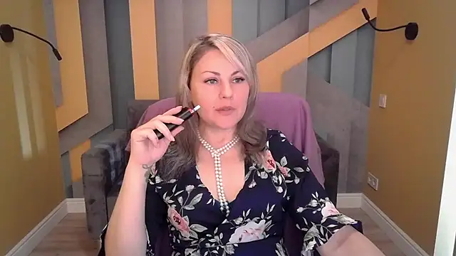 Snapshot of Candy_Long chatting on November 2025 06:39:01 AM Candy Long online show from November 2025 06:39:01 AM