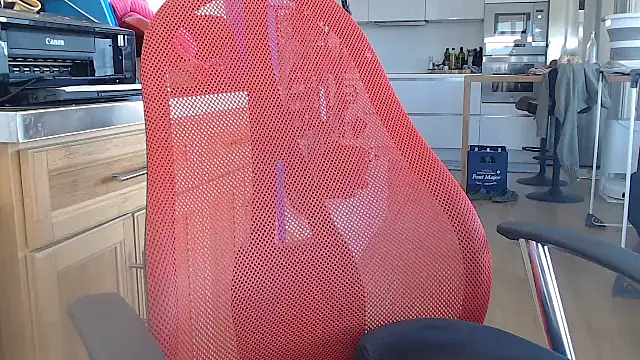 Lisa Sack online show from October 2025 09:10:02 AM