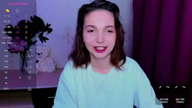 KindHazelHere  online show from May 2026 02:29:02 AM