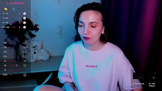 KindHazelHere  online show from November 2025 10:10:01 PM