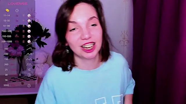 KindHazelHere  online show from April 2026 07:37:02 AM