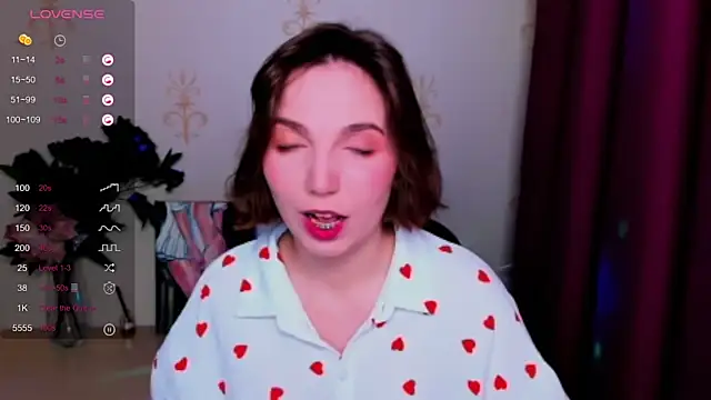 KindHazelHere  online show from October 2025 08:15:02 AM