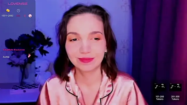 KindHazelHere  online show from April 2026 01:00:01 AM