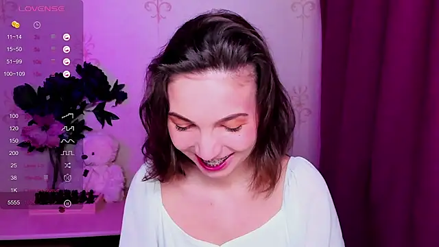 KindHazelHere  online show from March 2026 08:13:01 PM