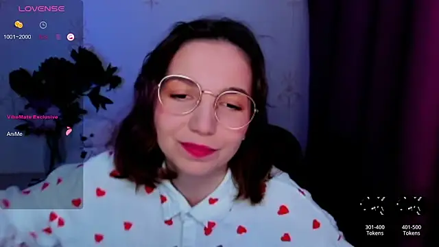KindHazelHere  online show from April 2026 06:10:01 PM