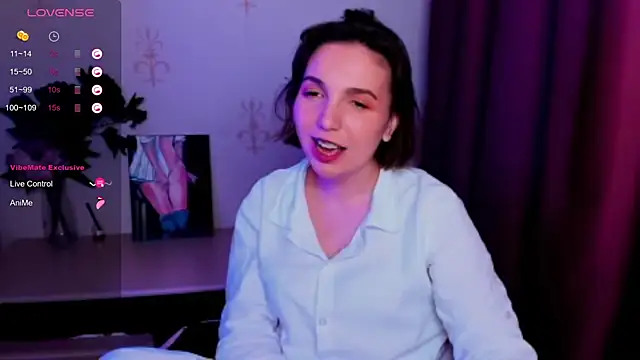 KindHazelHere  online show from October 2025 10:30:01 PM