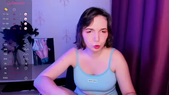 KindHazelHere  online show from October 2025 01:08:01 PM