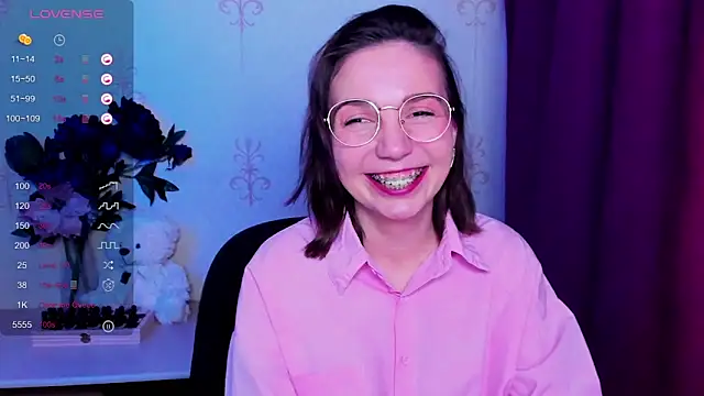 KindHazelHere  online show from March 2026 03:32:01 AM