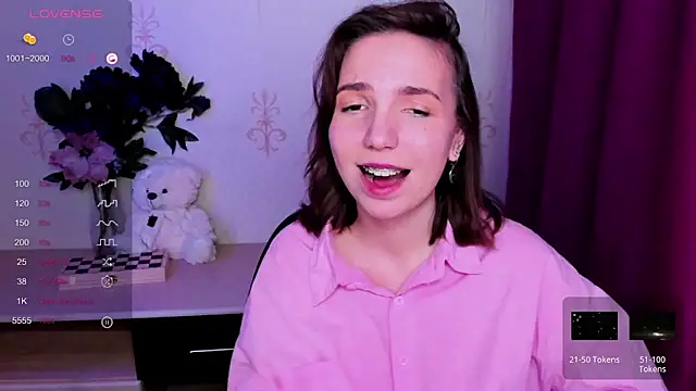 KindHazelHere  online show from April 2026 07:45:01 AM