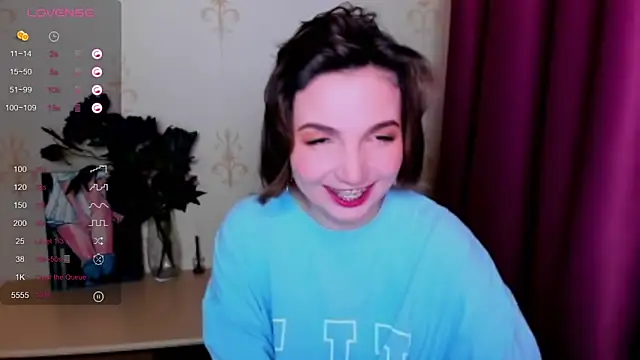 KindHazelHere  online show from September 2025 08:16:02 PM
