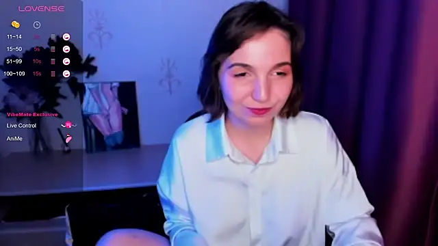 KindHazelHere  online show from November 2025 01:12:01 AM