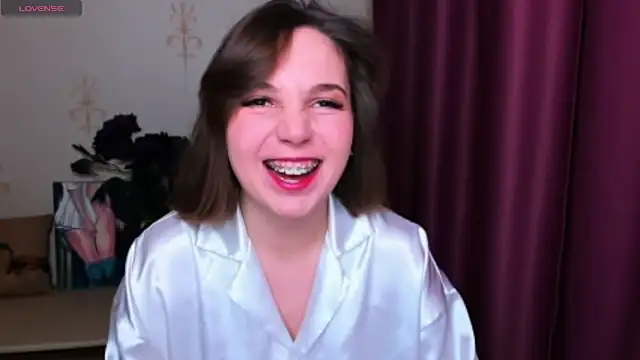 KindHazelHere  online show from March 2025 04:11:02 PM