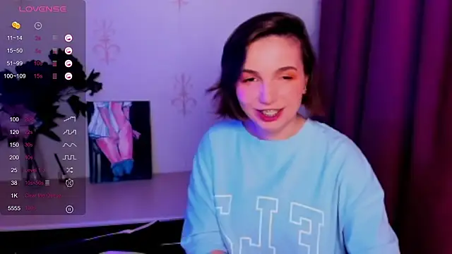 KindHazelHere  online show from October 2025 12:26:02 PM