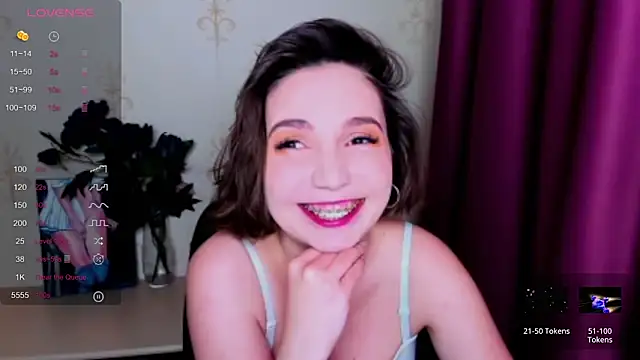 KindHazelHere  online show from September 2025 04:03:01 PM