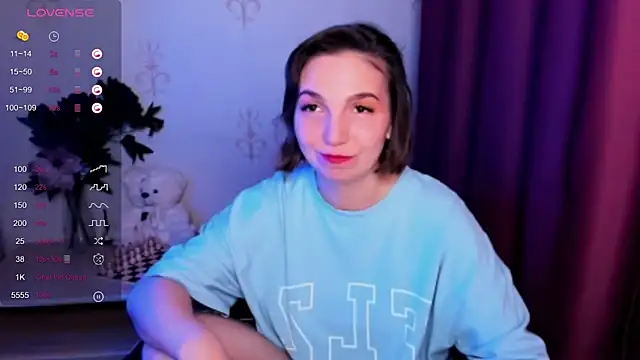 KindHazelHere  online show from November 2025 09:07:01 PM