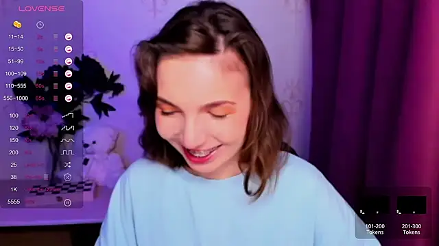 KindHazelHere  online show from April 2026 12:25:02 AM