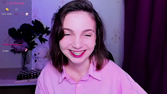 KindHazelHere  online show from March 2026 11:07:02 PM