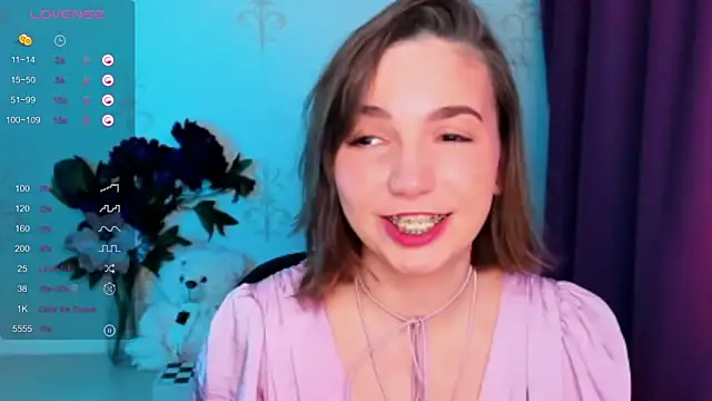 KindHazelHere  online show from January 2026 06:33:01 PM