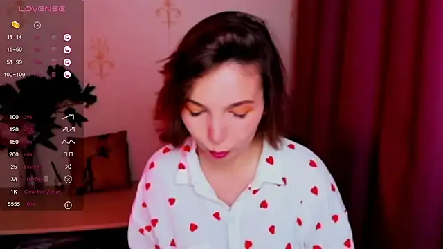 KindHazelHere  online show from October 2025 08:26:02 AM