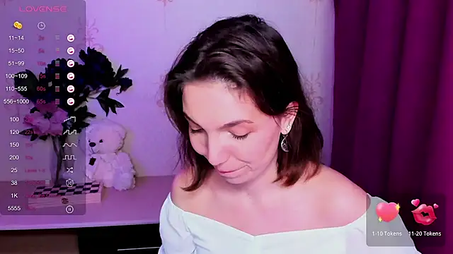 KindHazelHere  online show from April 2026 06:41:02 AM