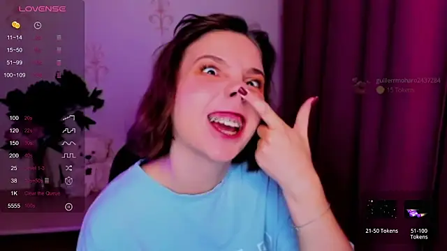 KindHazelHere  online show from November 2025 12:21:01 AM