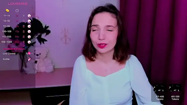 KindHazelHere  online show from May 2026 01:48:07 AM