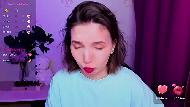 KindHazelHere  online show from February 2026 11:27:02 PM