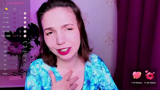 KindHazelHere  online show from April 2026 12:28:02 AM