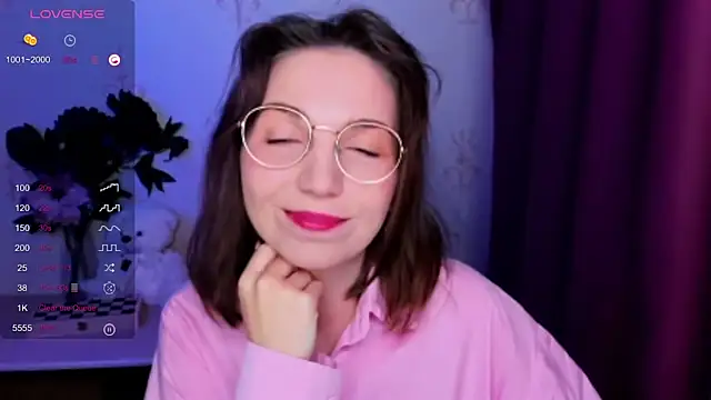 KindHazelHere  online show from April 2026 12:53:01 PM