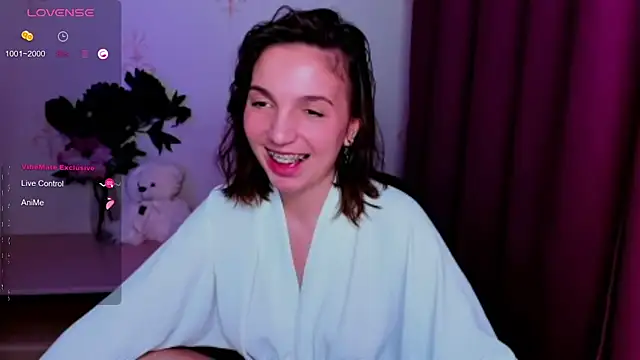 KindHazelHere  online show from May 2026 09:01:01 AM