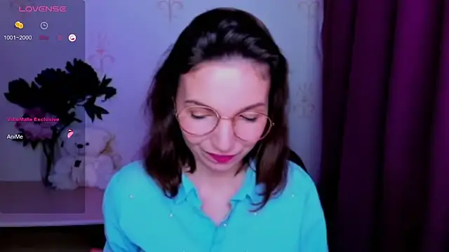 Snapshot of KindHazelHere_ chatting on June 2026 04:35:02 PM KindHazelHere online show from June 2026 04:35:02 PM