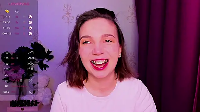 KindHazelHere  online show from February 2026 10:22:02 PM