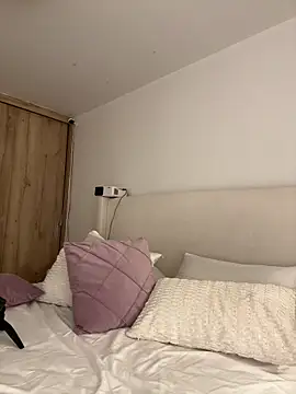 Bella cutte  online show from December 2025 11:16:01 PM