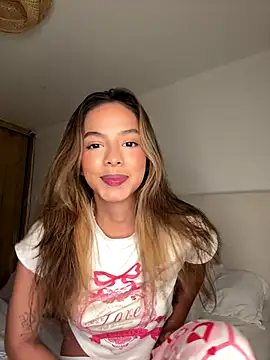 Bella cutte  online show from November 2025 12:33:01 AM