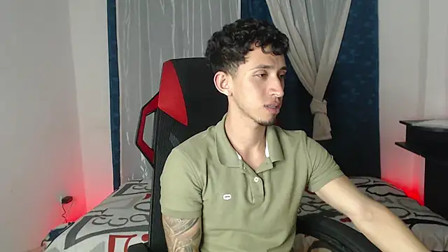 Snapshot of stevenSEX123 chatting on September 2025 05:23:01 AM stevenSEX123 online show from September 2025 05:23:01 AM