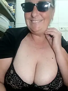 eroticjessitop online show from February 2026 07:48:01 PM