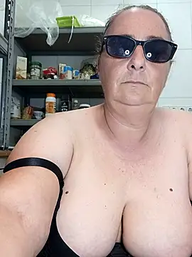 Snapshot of eroticjessitop chatting on June 2026 04:46:01 PM eroticjessitop online show from June 2026 04:46:01 PM