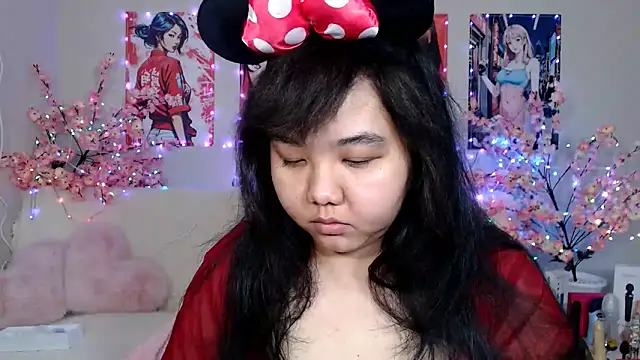 Snapshot of Moertomlly chatting on April 2026 04:36:01 AM Moertomlly online show from April 2026 04:36:01 AM