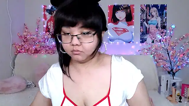 Snapshot of Moertomlly chatting on March 2026 04:01:02 AM Moertomlly online show from March 2026 04:01:02 AM