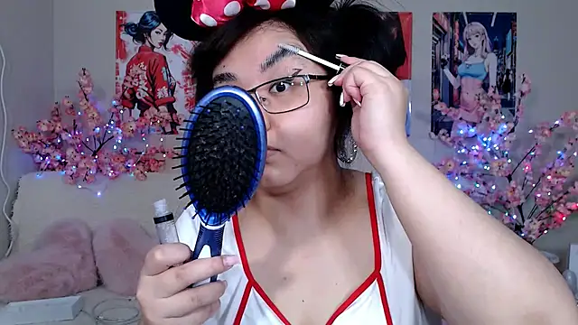 Snapshot of Moertomlly chatting on April 2026 03:52:01 AM Moertomlly online show from April 2026 03:52:01 AM