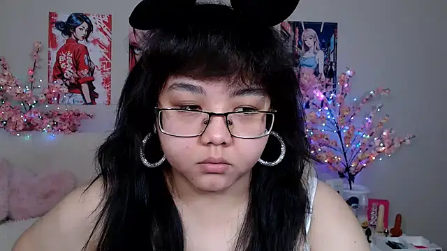 Snapshot of Moertomlly chatting on March 2026 05:00:01 AM Moertomlly online show from March 2026 05:00:01 AM