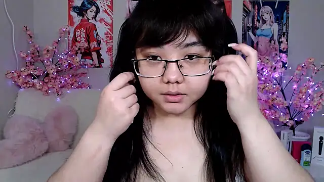 Snapshot of Moertomlly chatting on April 2026 04:16:02 AM Moertomlly online show from April 2026 04:16:02 AM