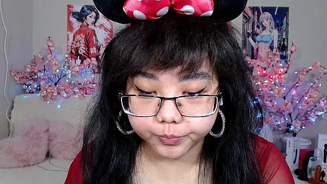 Snapshot of Moertomlly chatting on April 2026 04:46:01 AM Moertomlly online show from April 2026 04:46:01 AM