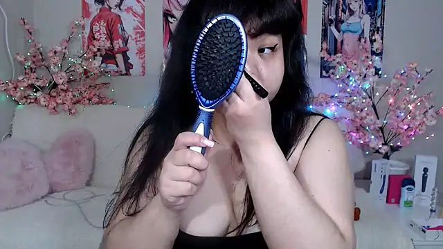 Snapshot of Moertomlly chatting on April 2026 04:06:01 AM Moertomlly online show from April 2026 04:06:01 AM