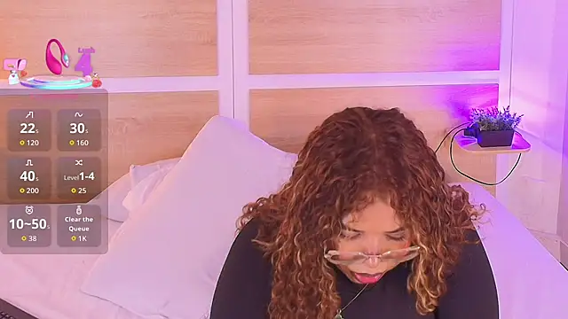  nickypurple  online show from December 2025 06:33:01 PM