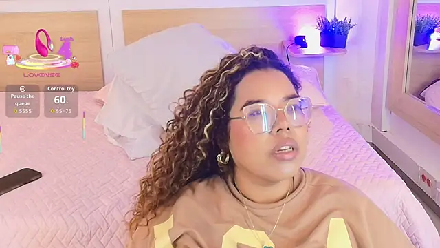  nickypurple  online show from November 2025 06:55:02 PM