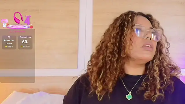  nickypurple  online show from October 2025 07:46:01 PM